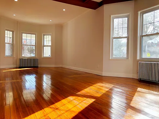 Rented by Oxford Property Group | media 2