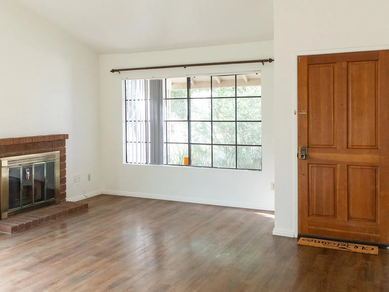 4 bed, 1416 sqft, $4,000 — Photo 3