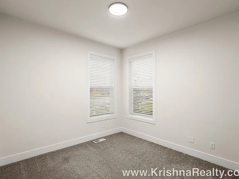 4227 SE Reed Dr — Photo 13