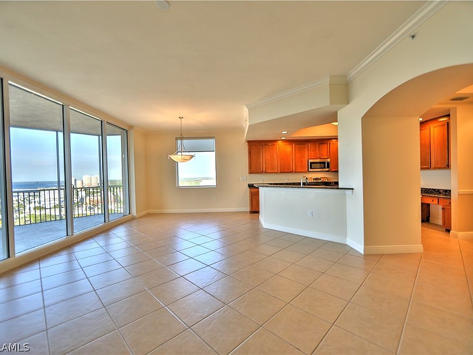 1st image of 2090 W 1st St #W-2306