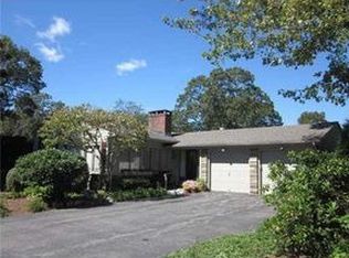 73 E Bel Air Rd, Cranston, RI 02920