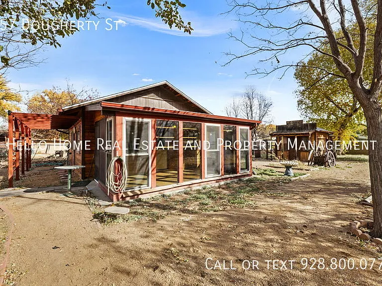 857 Dougherty St — Photo 17