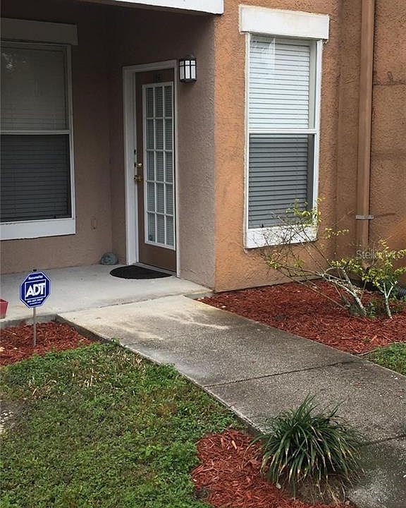 1st image of 10433 Villa View Cir #10433