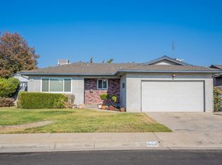 621 W Donner Ave, Clovis, CA 93612