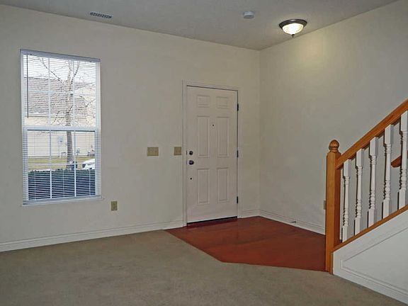 3rd image of 6135 Albany Crest Ave
