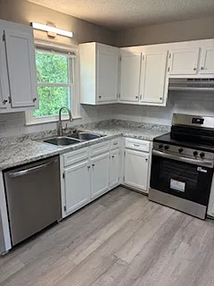 807 Foxwood Ct SW — Photo 3