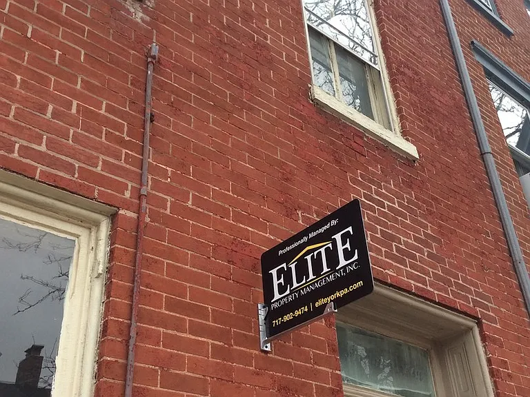 127 N Beaver St #4 — Photo 2