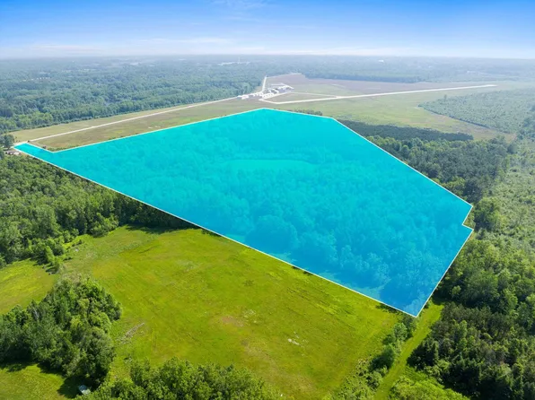 3211 Airport Rd, Oconto, WI 54153