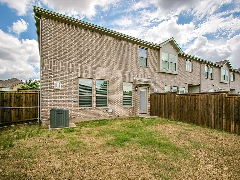 2949 Galveston St — Photo 31