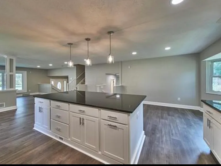 885 Prince William Ln — Photo 10