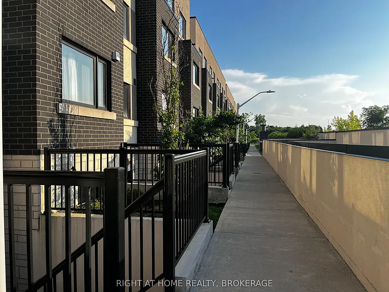 1139 Cooke Blvd #319 — Photo 2