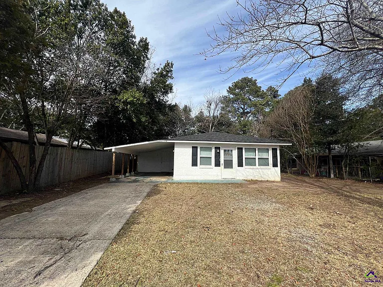 116 Vickie Dr — Photo 2