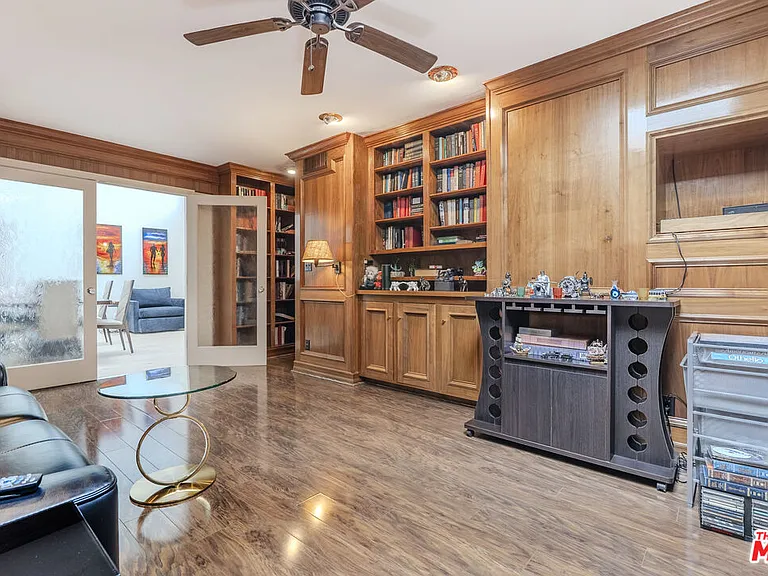 2637 Angelo Dr — Photo 12
