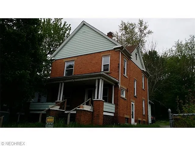 34 Park Ave photo 1