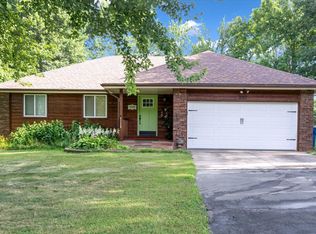 2157 W Homestead Ct, Nixa, MO 65714
