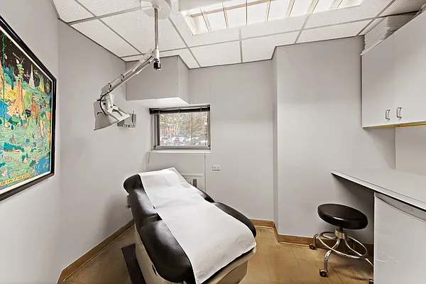 Sold by Compass | media 6