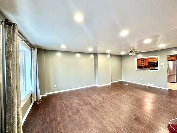 3rd image of 8023 Chelwynde Ave
