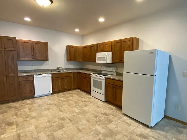 1112-1178 Scout Dr — Photo 15