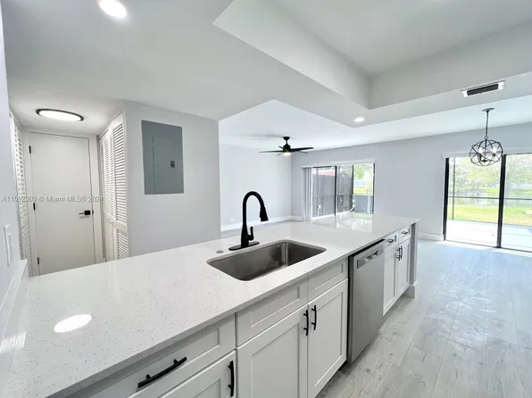 1102 NW 79th Dr #1102, Fort Lauderdale, FL 33322