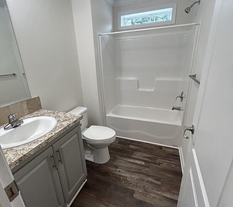2nd image of 15 Loxley Ln