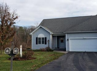 12 Robins Nest, Niskayuna, NY 12309
