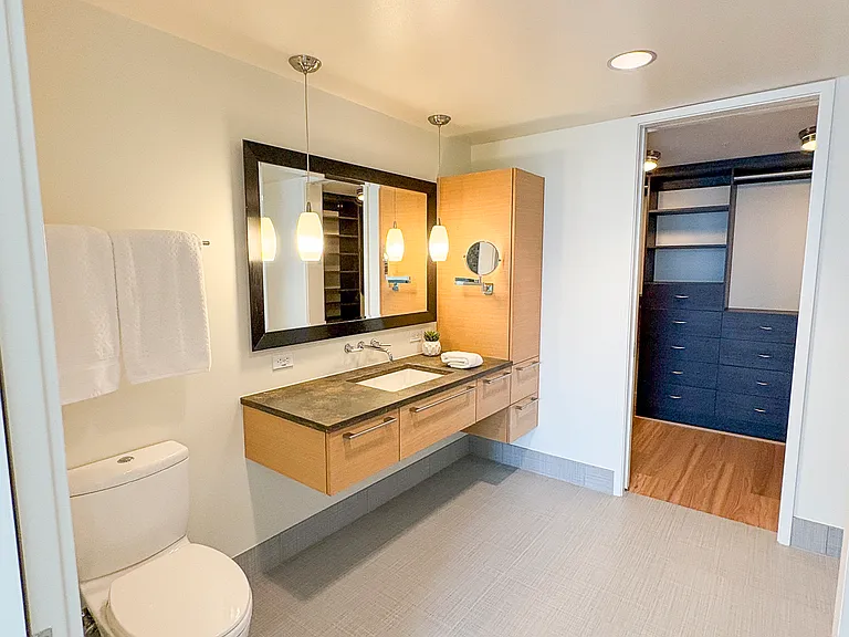 820 Blanchard St #1606 — Photo 14