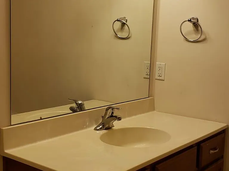 6428 Creekbend Dr — Photo 14