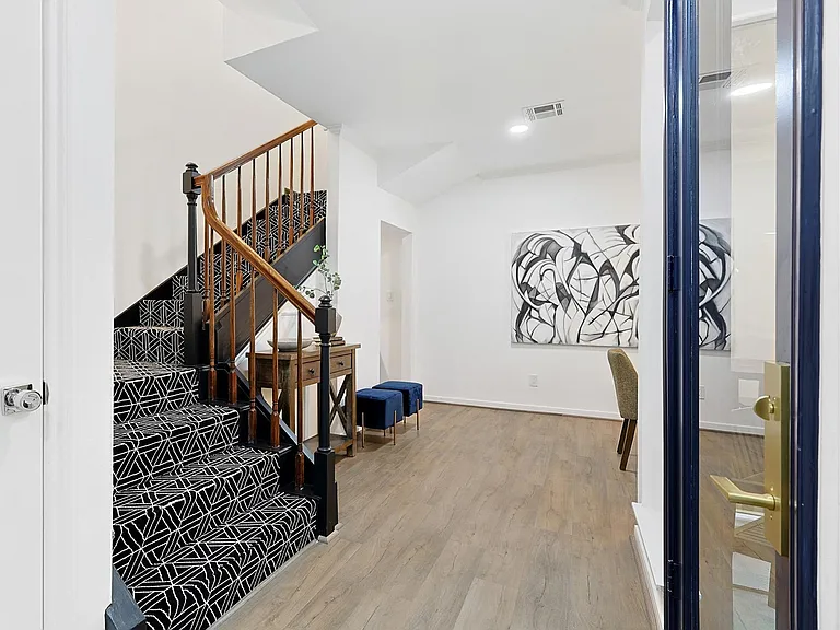 526 Colquitt St — Photo 13