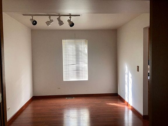 5th image of 2180 N Millstone Dr