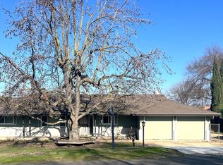 2906 Tioga Ave, Oakdale, CA 95361