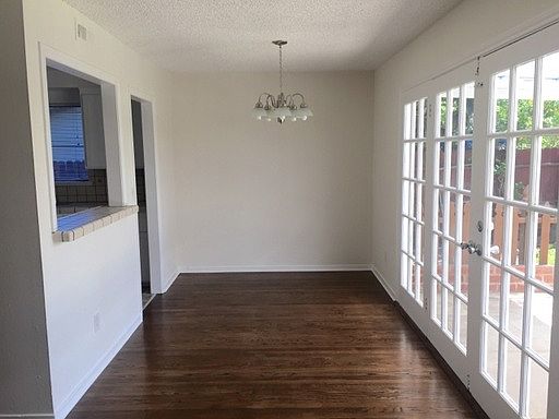2nd image of 22664 Kittridge St