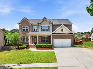 522 Woodburn Ln, Lawrenceville, GA 30044