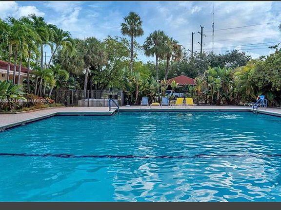 5th image of 5550 NW 44th St