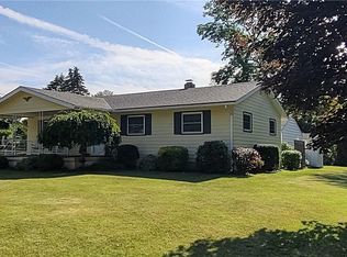 219 Locust Dr, Conneaut, OH 44030