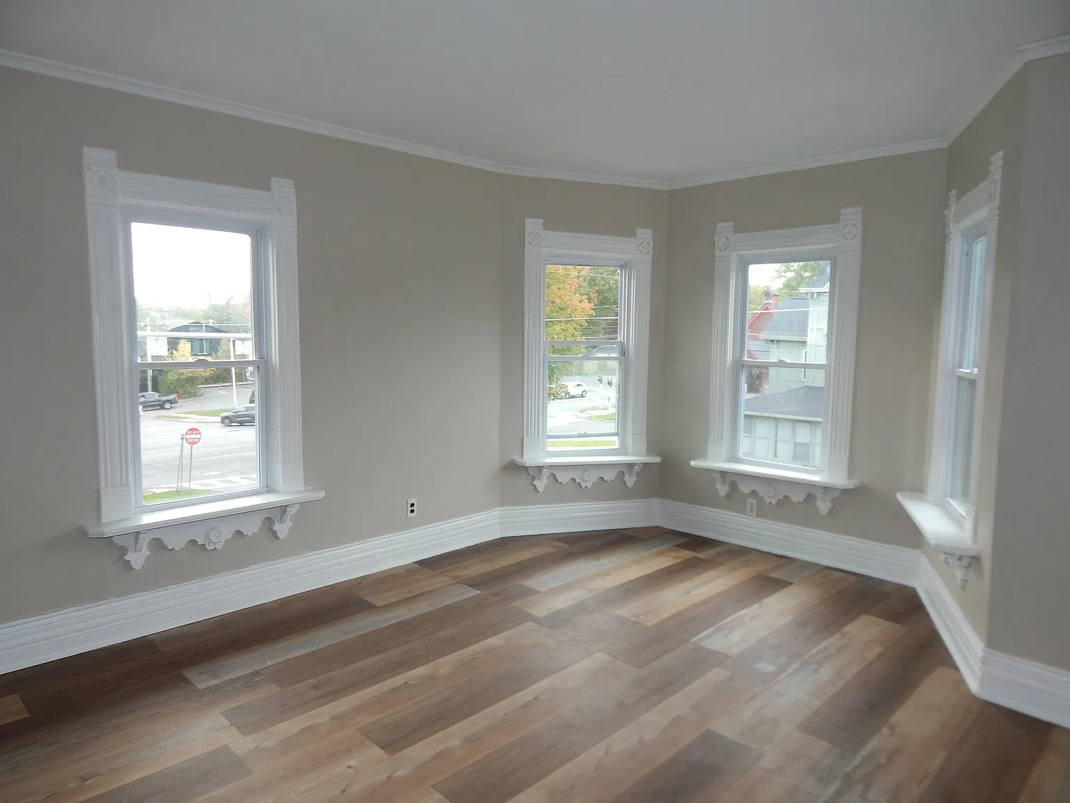 2 bed, 803 sqft, $1,300 — Photo 3