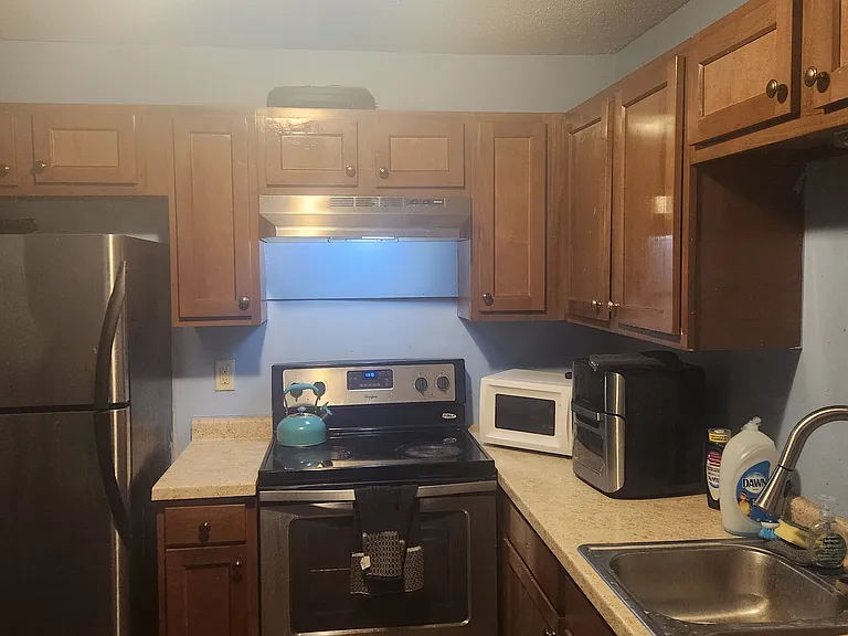 3425 Golfview Dr — Photo 2