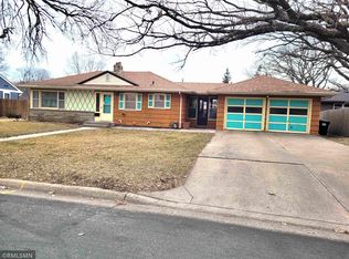6210 Sunrise Dr NE, Fridley, MN 55432
