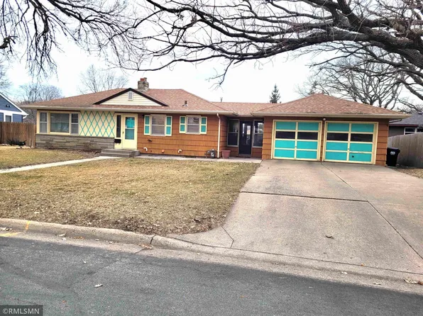 6210 Sunrise Dr NE, Fridley, MN 55432