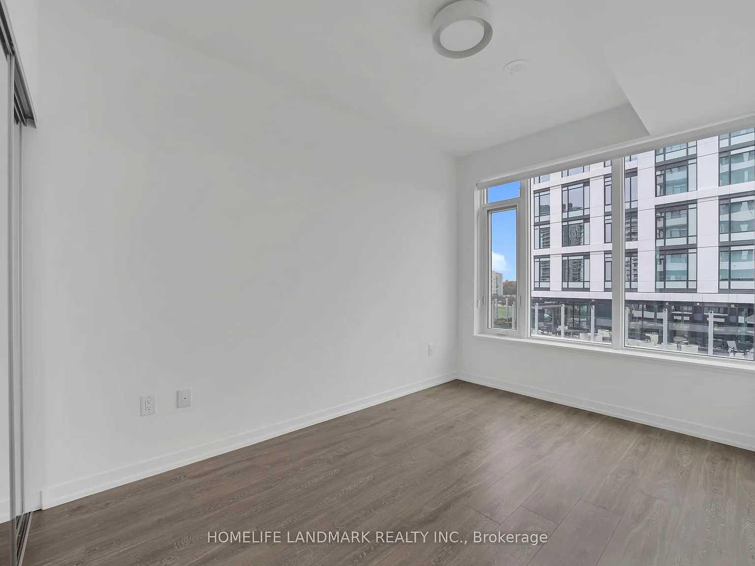 2 bed, $2,598 — Photo 4