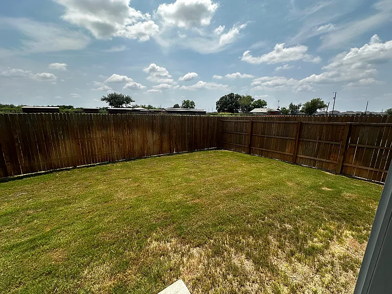 Grace Park Rd — Photo 41