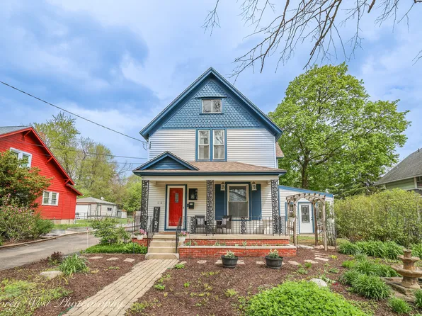 801 S Jefferson St, Woodstock, IL 60098