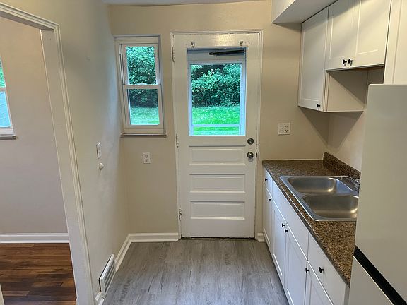 5th image of 407 Anawanda Ave