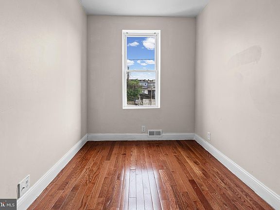 5th image of 2127 W Mulberry St