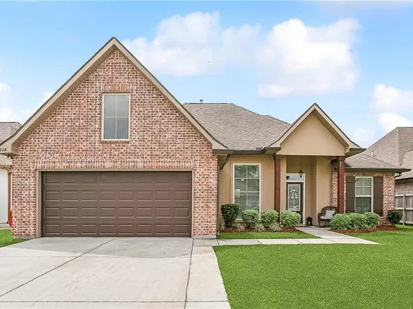 228 Hidden Cypress Dr, Belle Chasse, LA 70037