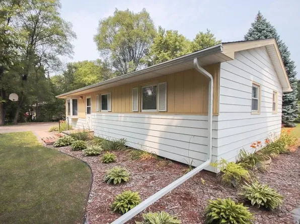8813 Griggs Ave, Lexington, MN 55014