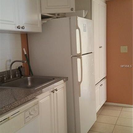 5th image of 109 Oyster Bay Cir APT 220