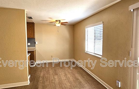 3rd image of 2740 Arcadia Dr