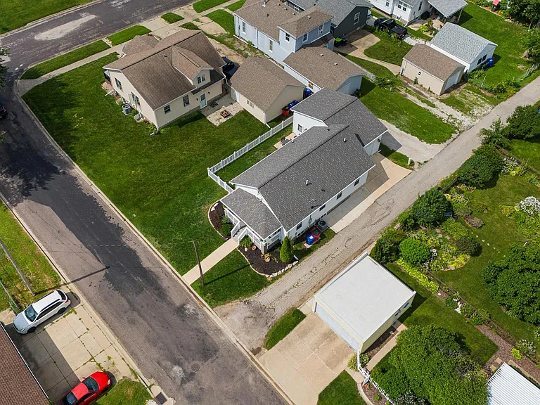 4805 N Columbus Ave — Photo 45