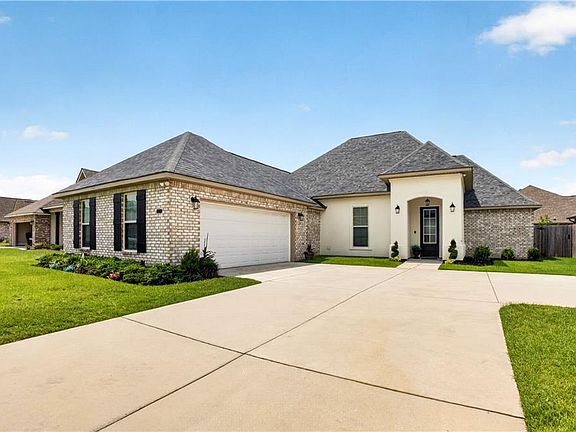 2nd image of 103 Cypress Park Ln