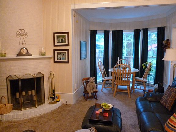 3rd image of 2405 Park St